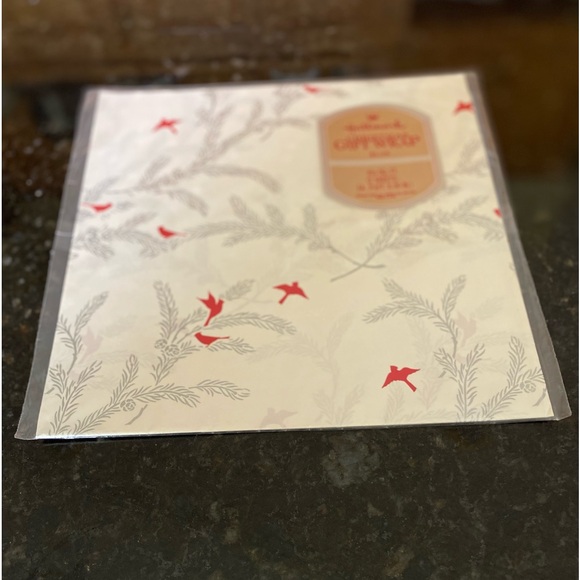 Vintage Christmas Gift Wrap Bundle of Ten from HALLMARK - Picture 15 of 15